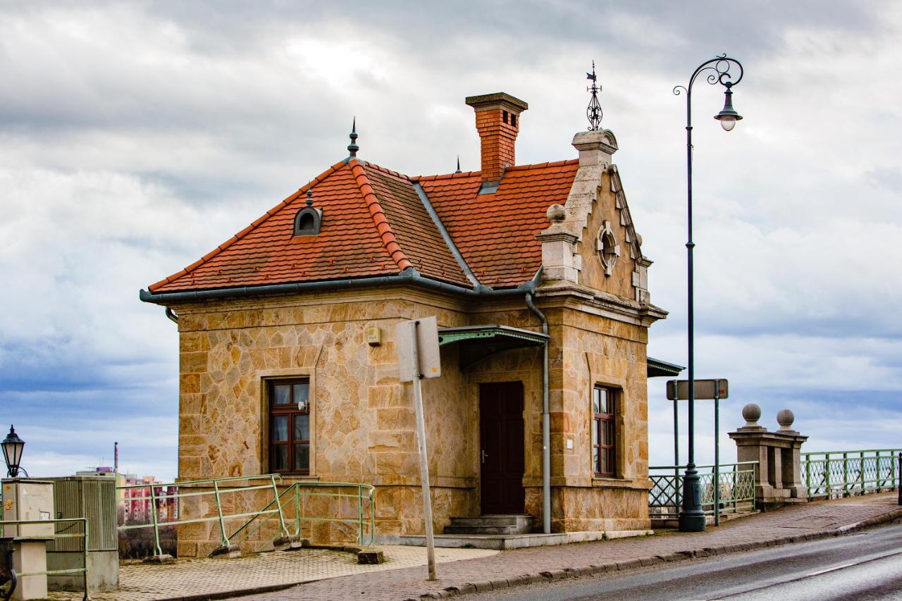 Bridge Apartment Strigoniu Exterior foto