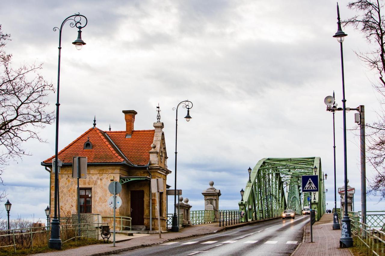 Bridge Apartment Strigoniu Exterior foto